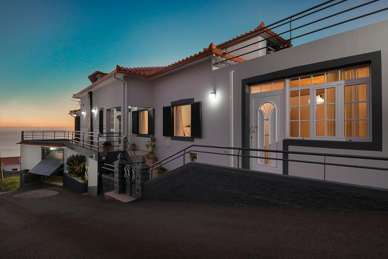 Welcome Home, With A Fantastic View, Sunrise & Sunsets Estreito Da Calheta Exteriör bild